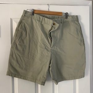 Men’s Lands End Khaki shorts size 38